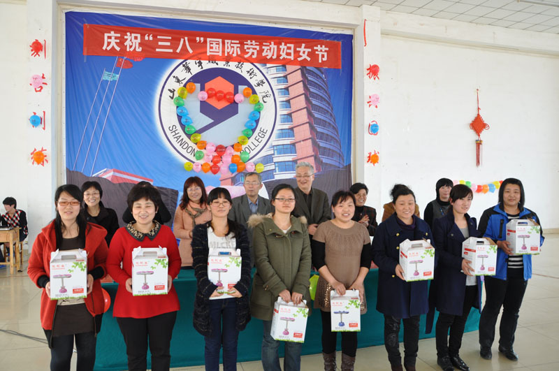 香港免费全年资料六大全