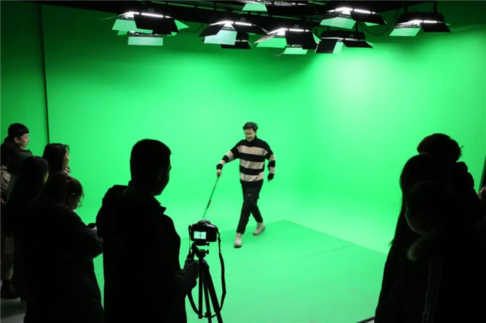 香港免费全年资料六大全