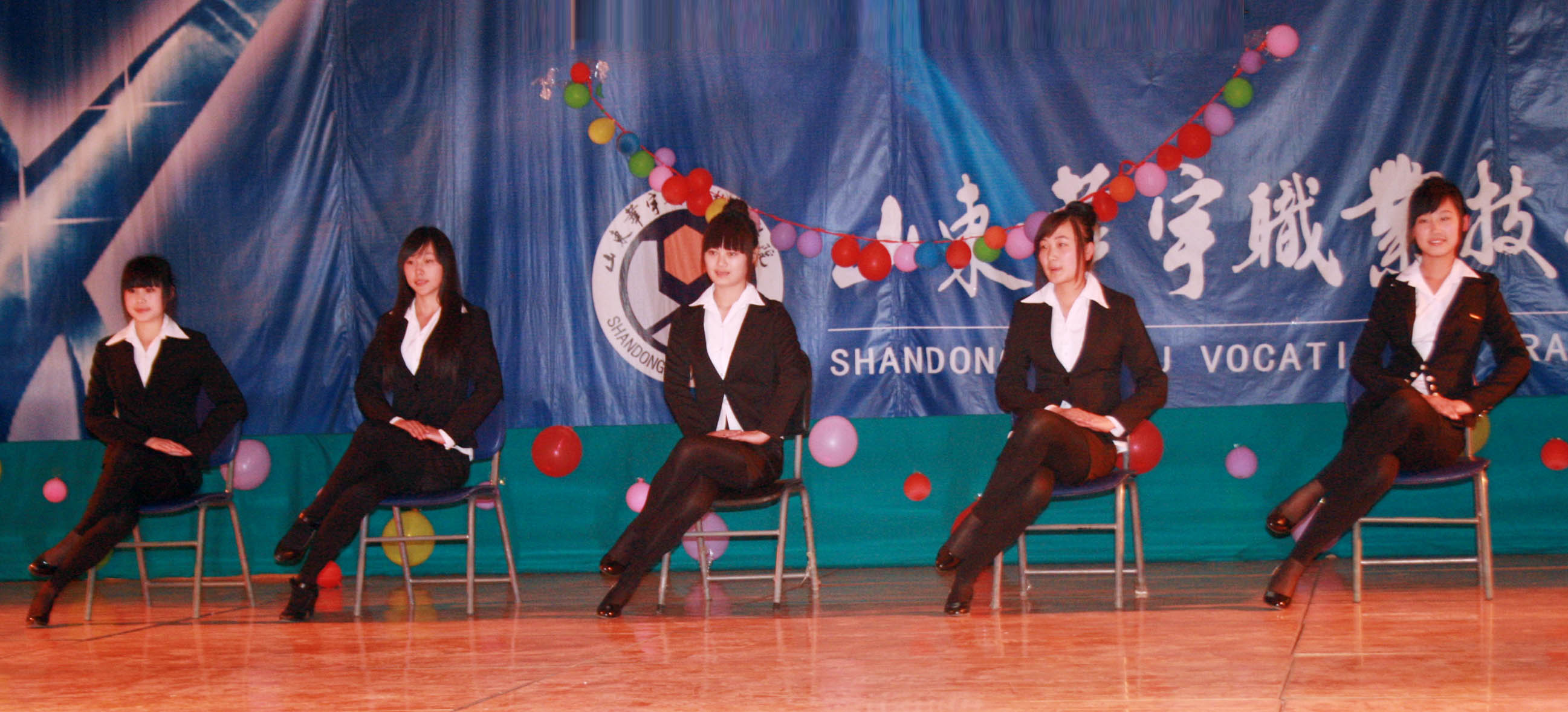 香港免费全年资料六大全